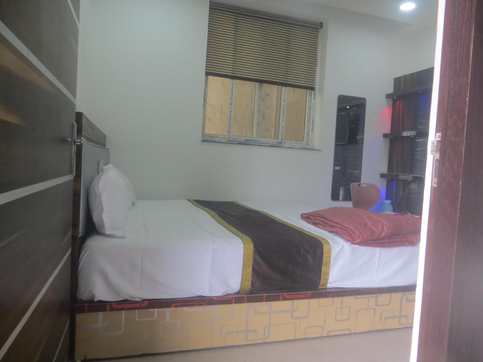 Rajmahal Resort Banquet Hall And Hotel Patna  Buitenkant foto