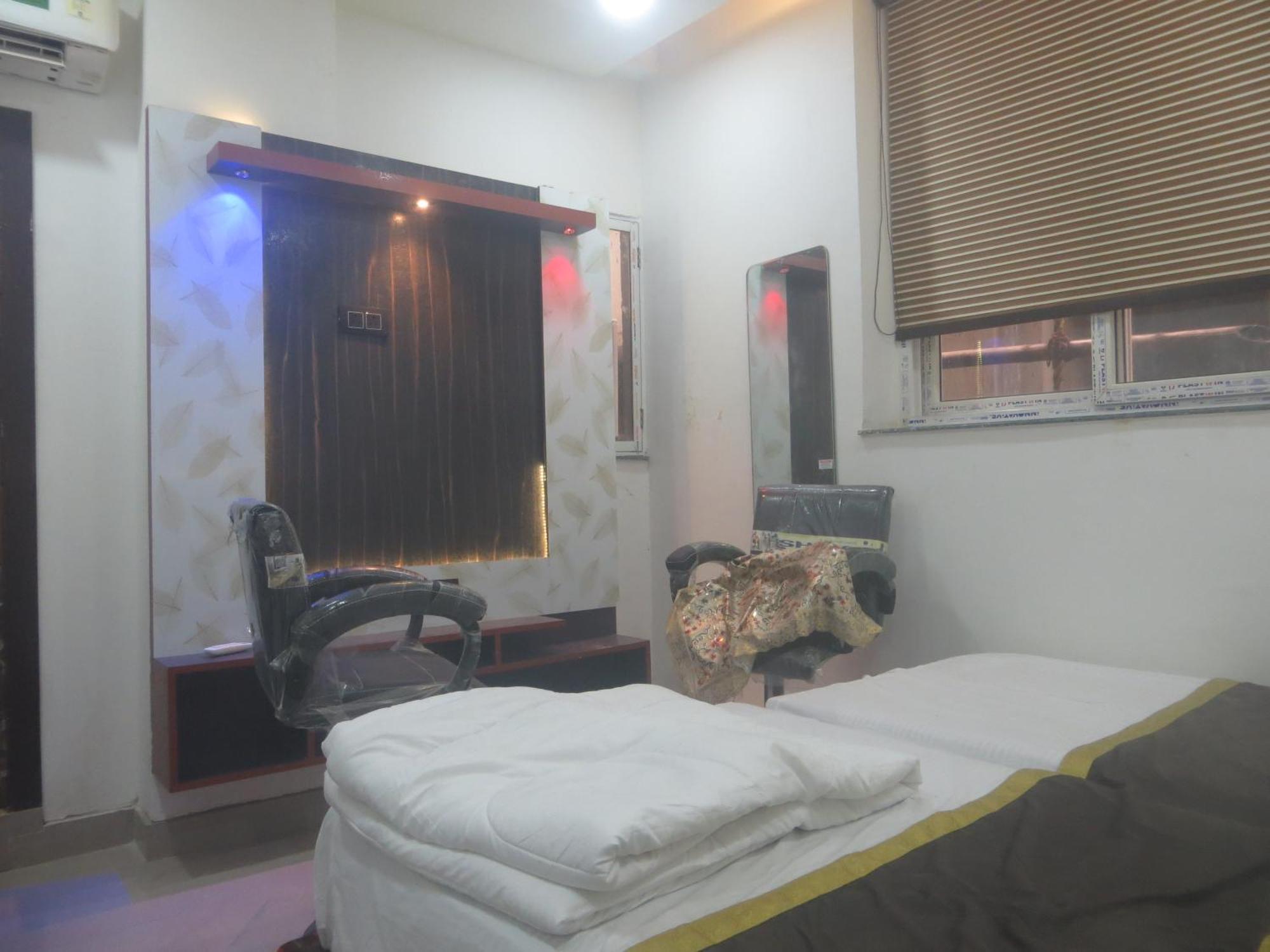 Rajmahal Resort Banquet Hall And Hotel Patna  Buitenkant foto