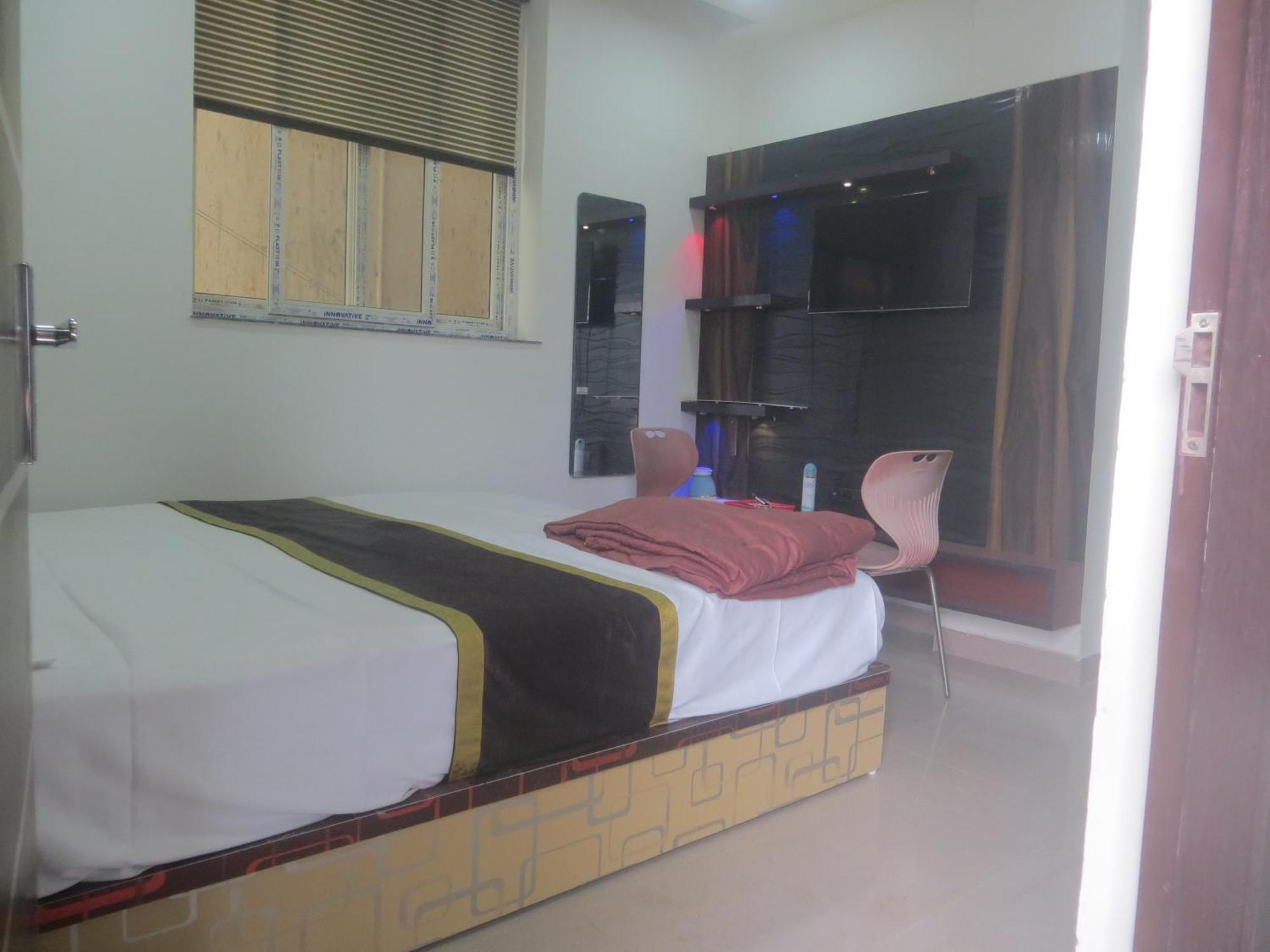 Rajmahal Resort Banquet Hall And Hotel Patna  Buitenkant foto